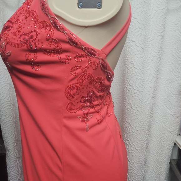 Elegant Coral Halter Dress - Picture 2 of 10